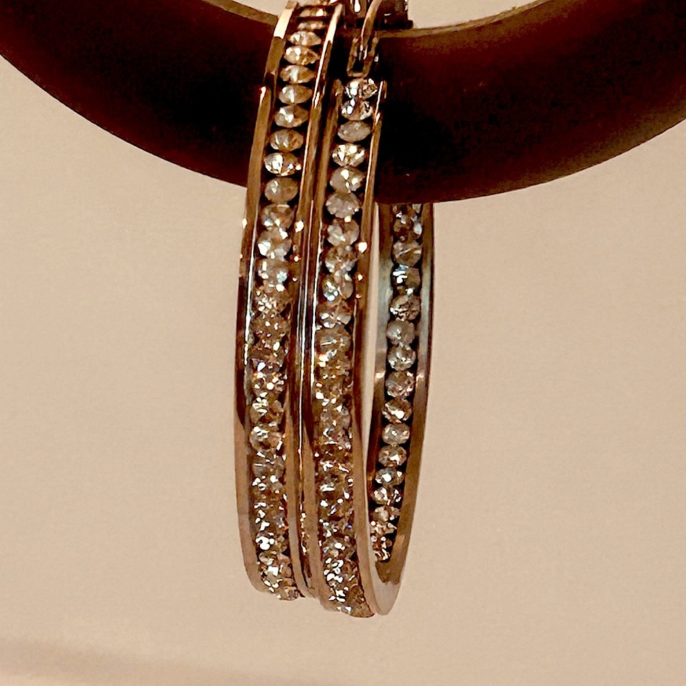NWT Silver inside out hoop earrings  Gorgeous! 💗